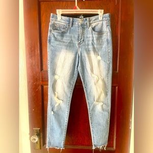 LuLaRoe distressed jeans